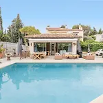 Upstays Pool 200M Villa Near Beach